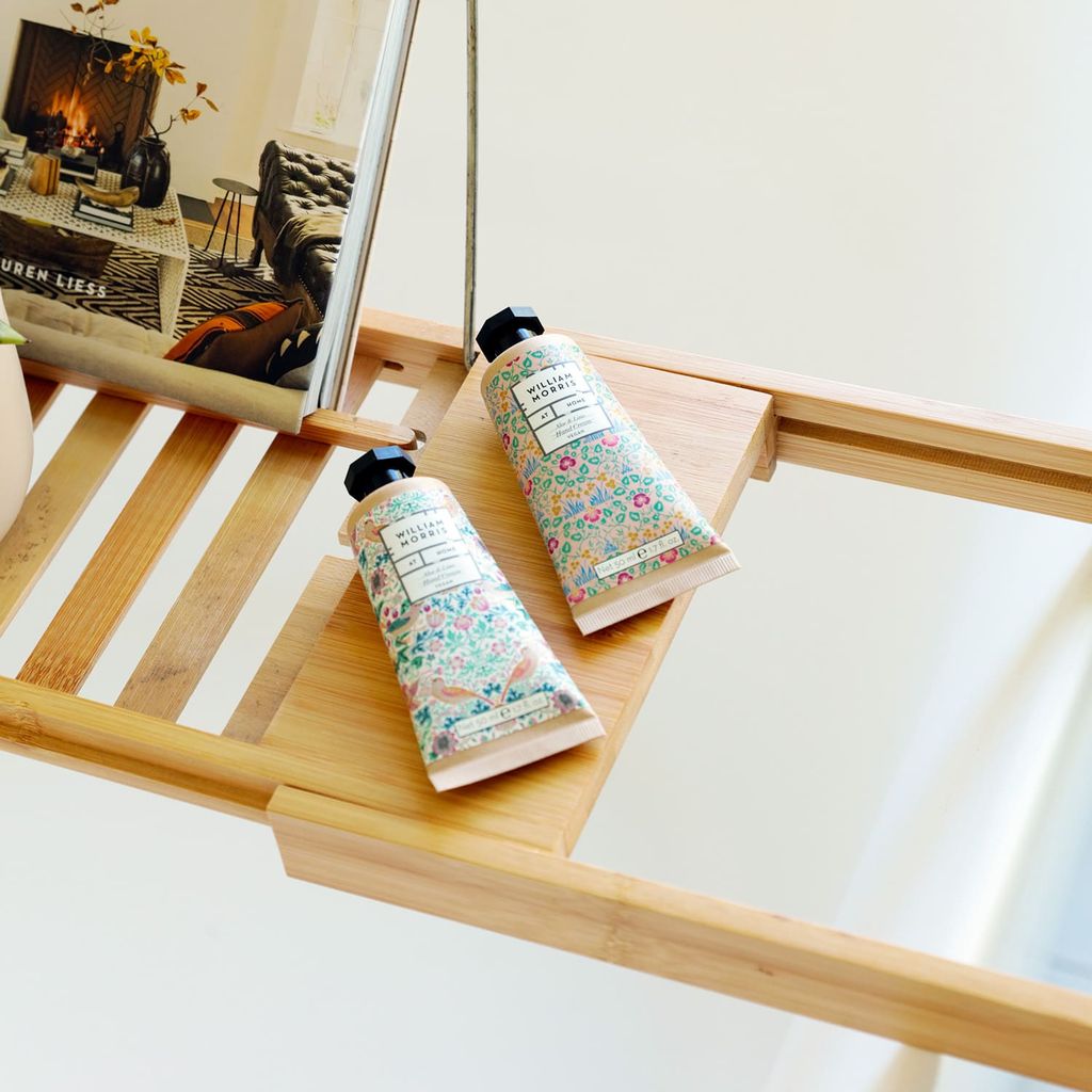 Aloe & Lime Hand Cream Strawberry Thief | William Morris at Home