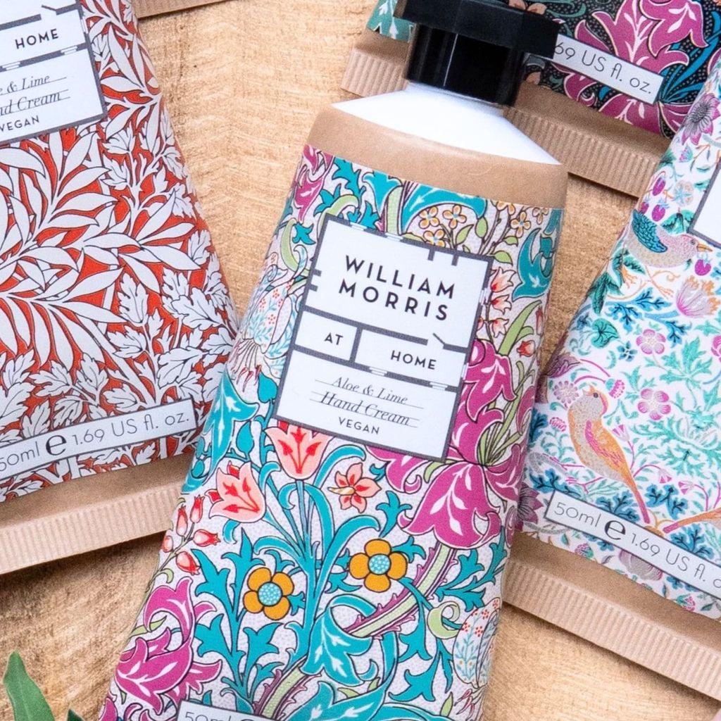 Aloe & Lime Hand Cream Golden Lily Light | William Morris at Home