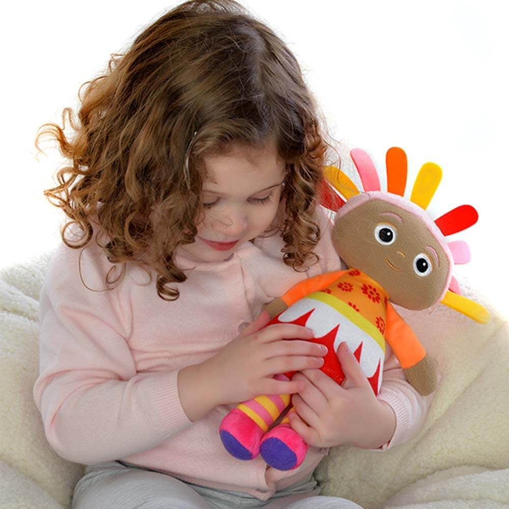 In The Night Garden Snuggly Singing Upsy Daisy