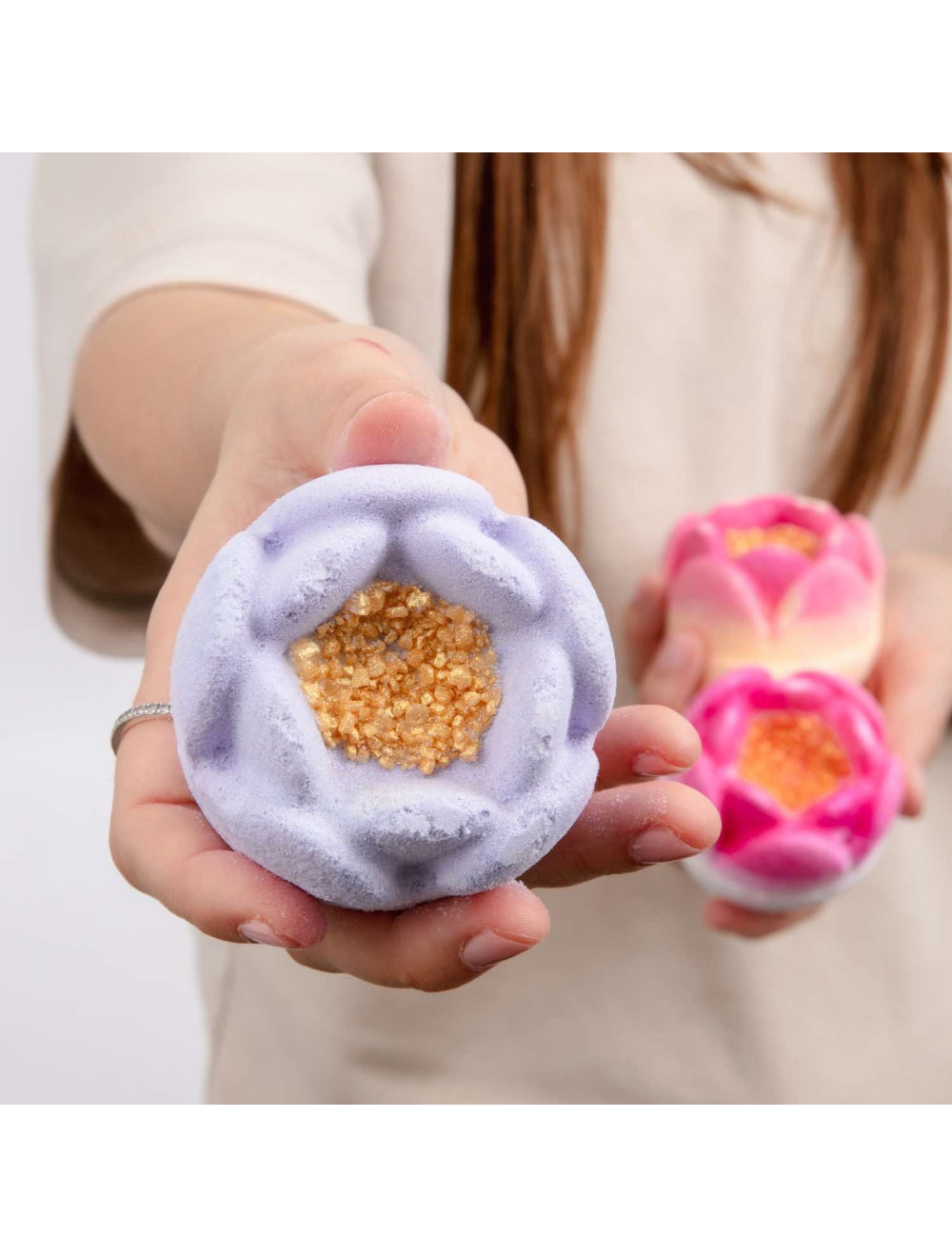 Gone With The Wisteria Raw Bath Blaster | Bomb Cosmetics
