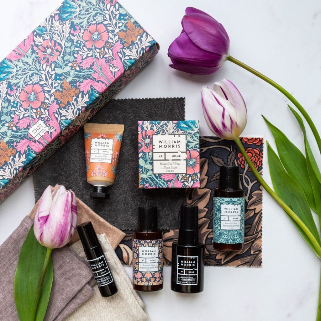 Beautiful Sleep Cosy Night in Box | William Morris at Home