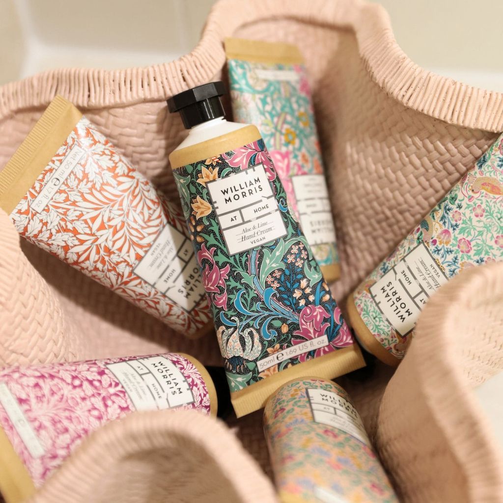 Aloe & Lime Hand Cream Golden Lily Dark | William Morris at Home