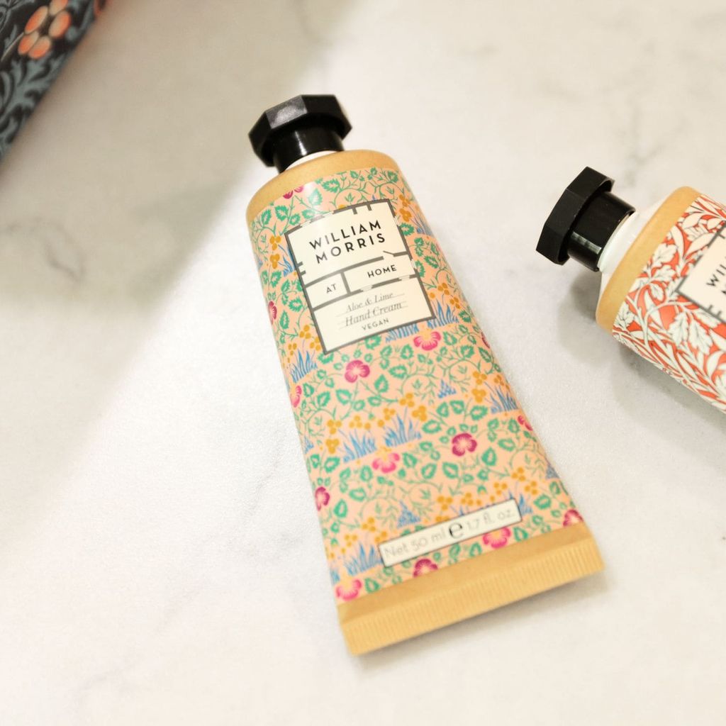 Aloe & Lime Hand Cream Eyebright | William Morris at Home