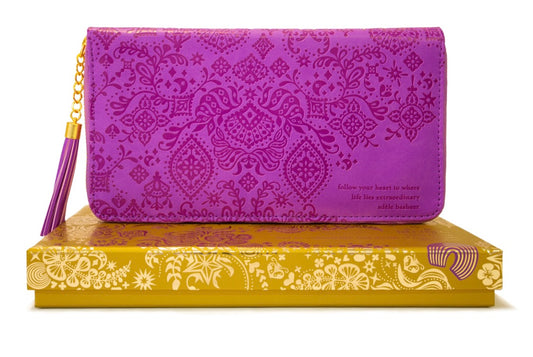 Berry Bliss Travel Clutch in Gift Box