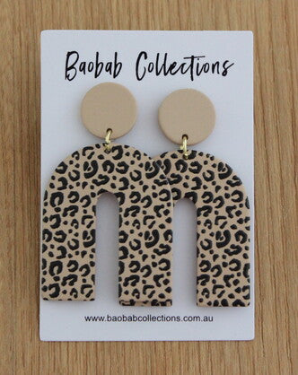 Leopard Horseshoe Earring: Natural and Black